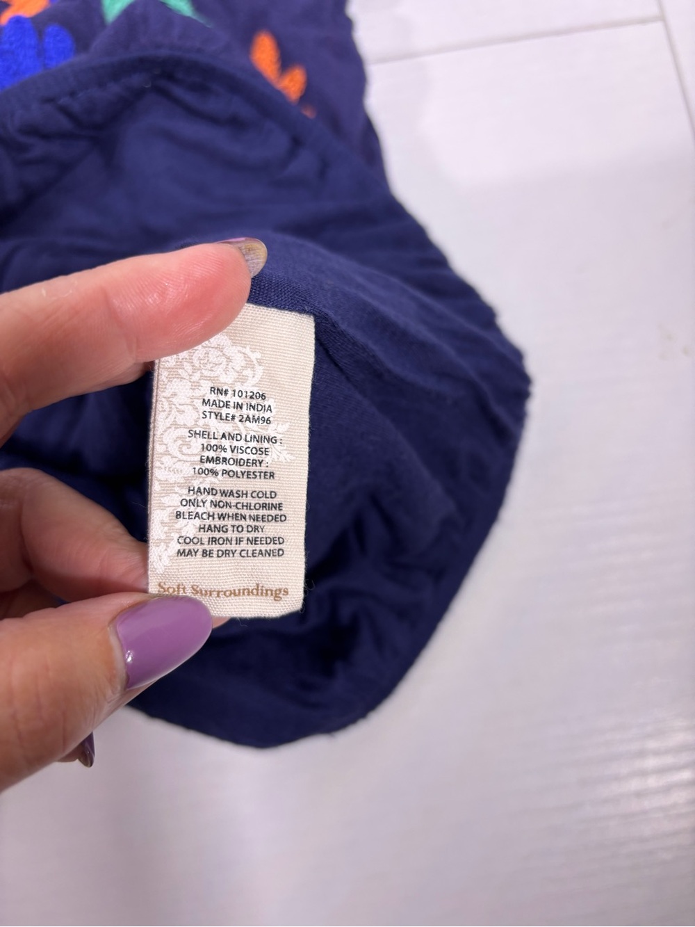 Soft Surroundings Embroidered Peasant Blouse Navy Floral Boho XL - Picture 8 of 8